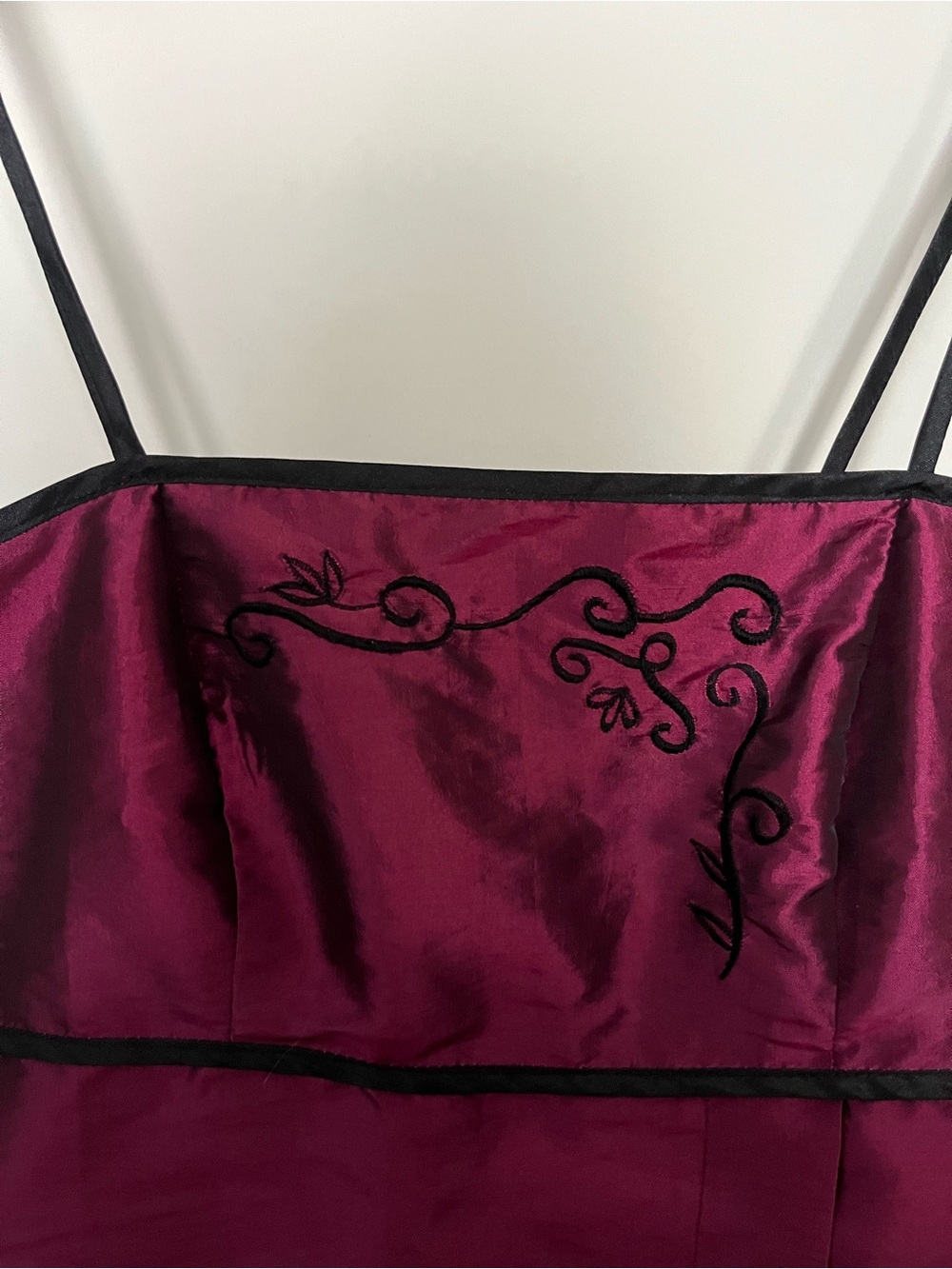 Y2K Satin Embroidered blouse top- Black Cherry - Picture 4 of 6